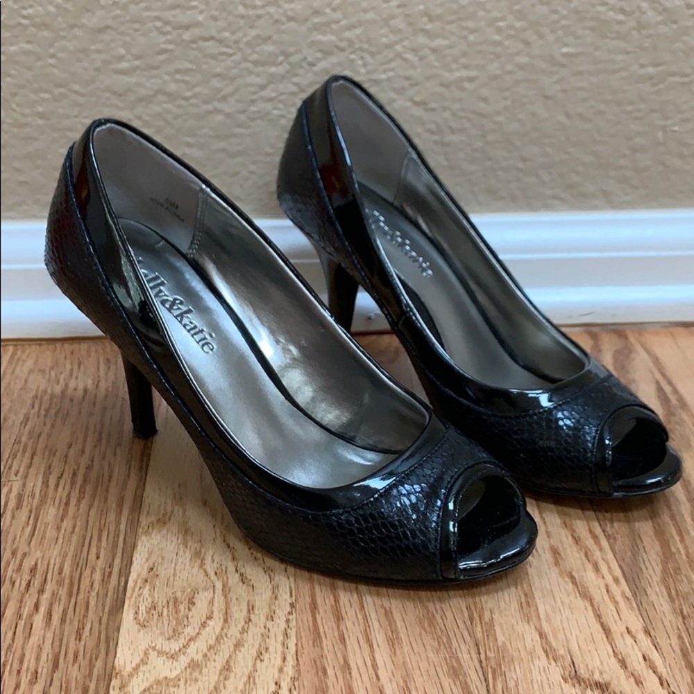 Kelly&Katie black heels